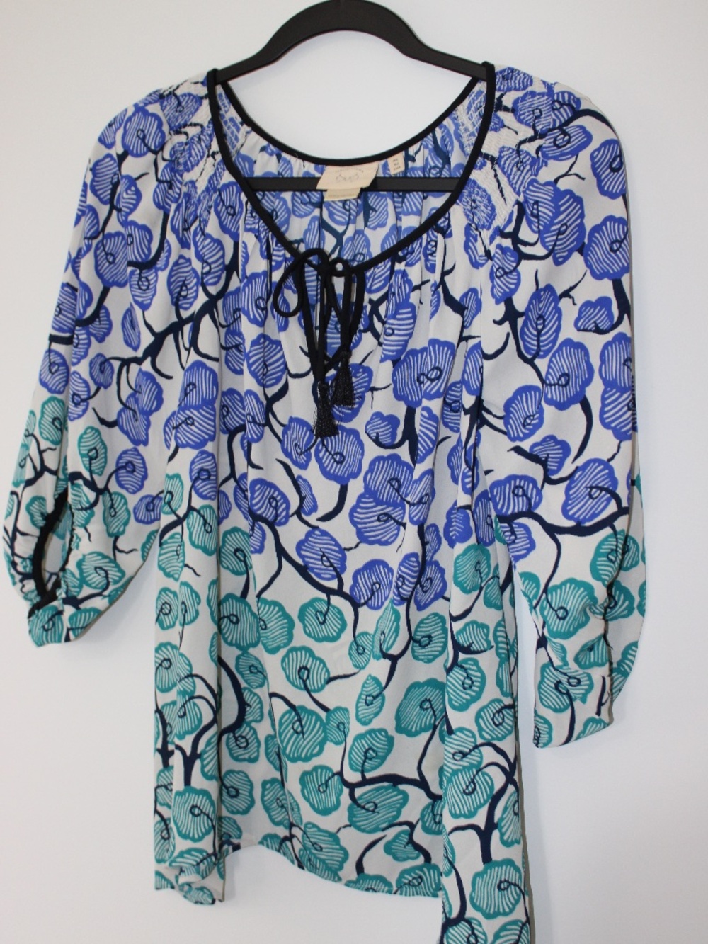 Vanessa Virginia Anthropologie Blue Floral Ombré Peasant Top Size 2